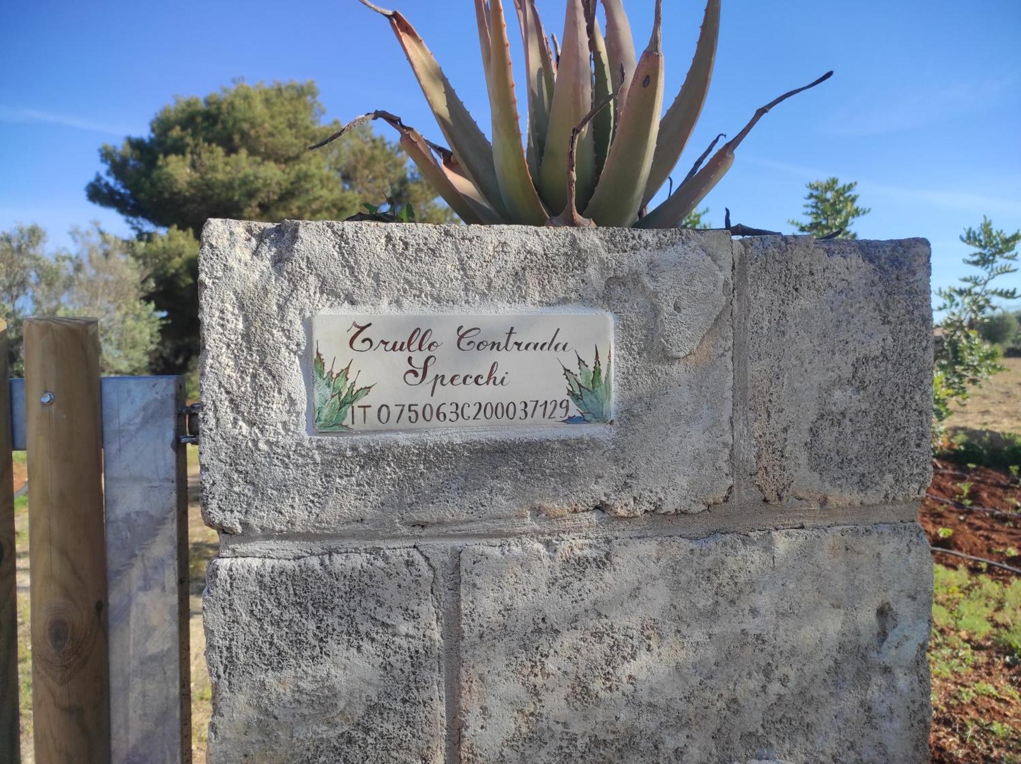 Trullo Contrada Specchi Apartment Racale Exterior foto